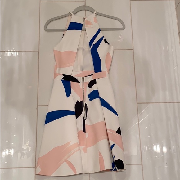 ART DRESS - Picture 2 of 3